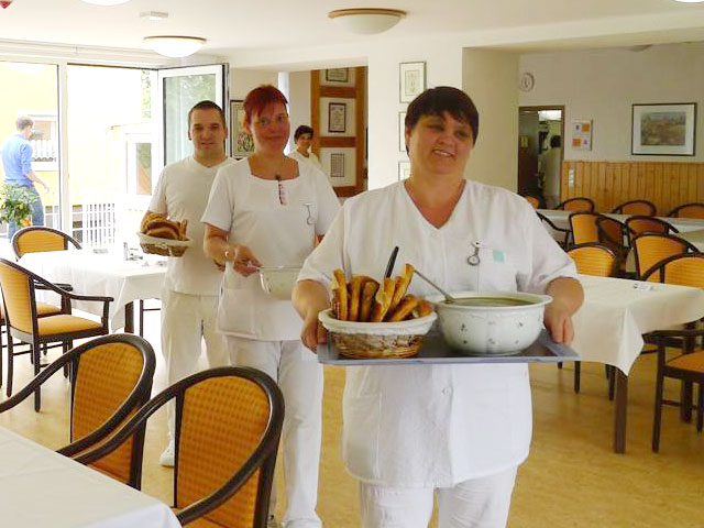 Wir kochen und essen im Haus der Familie gerne und gut.